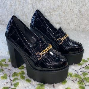 🐢NWOT-Women- platform loafers 🐢